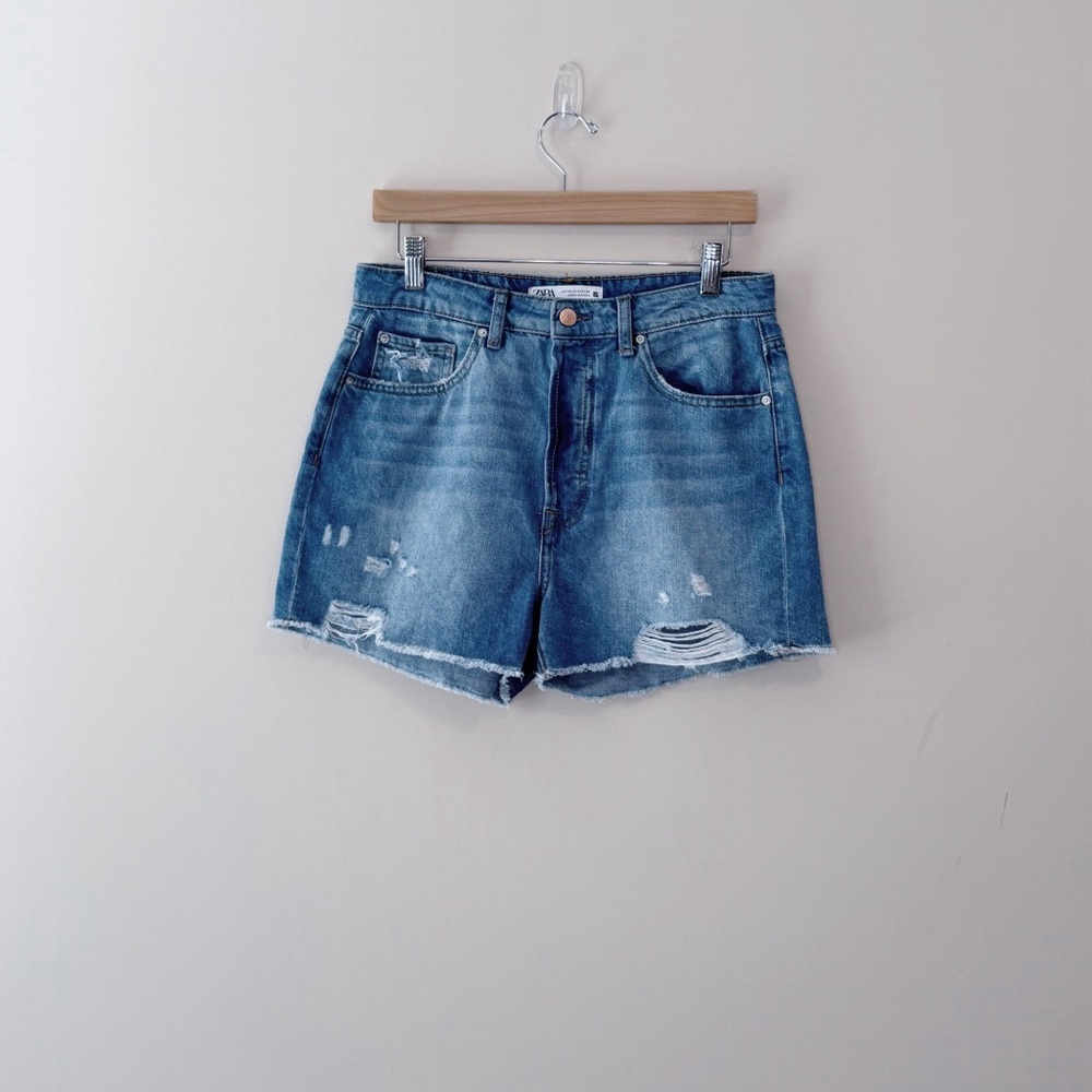 Zara Distressed Denim Shorts 100% Cotton 3777/021/406/40 Size 8